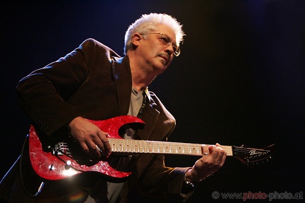 Larry Coryell: guitar